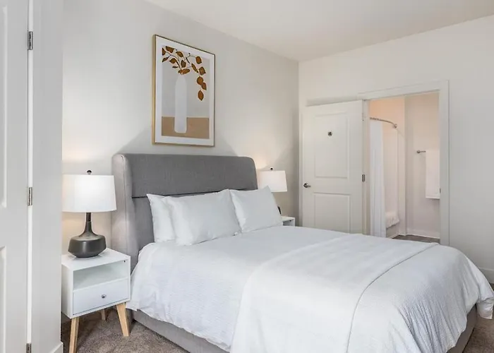 Landing Modern With Amazing Amenities Apartment *